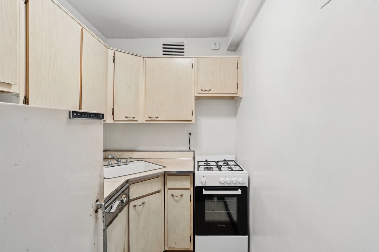 330 East 49th Street Unit 7M