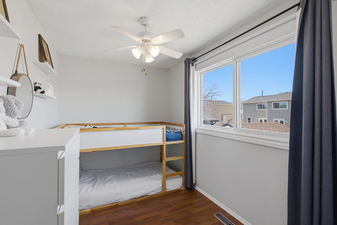559 Deerpath Court SE