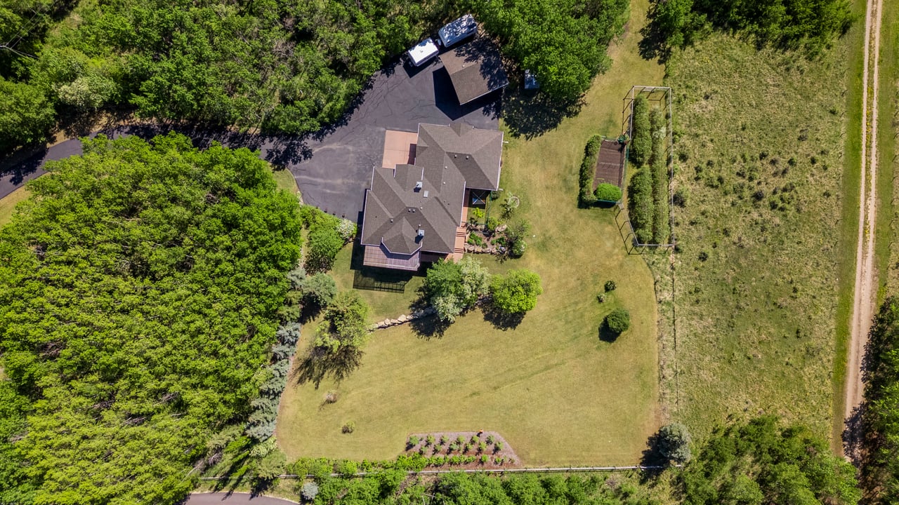 8 Willow Lane
