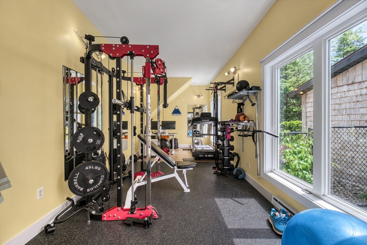 121 Hubley Mill Lake Rd