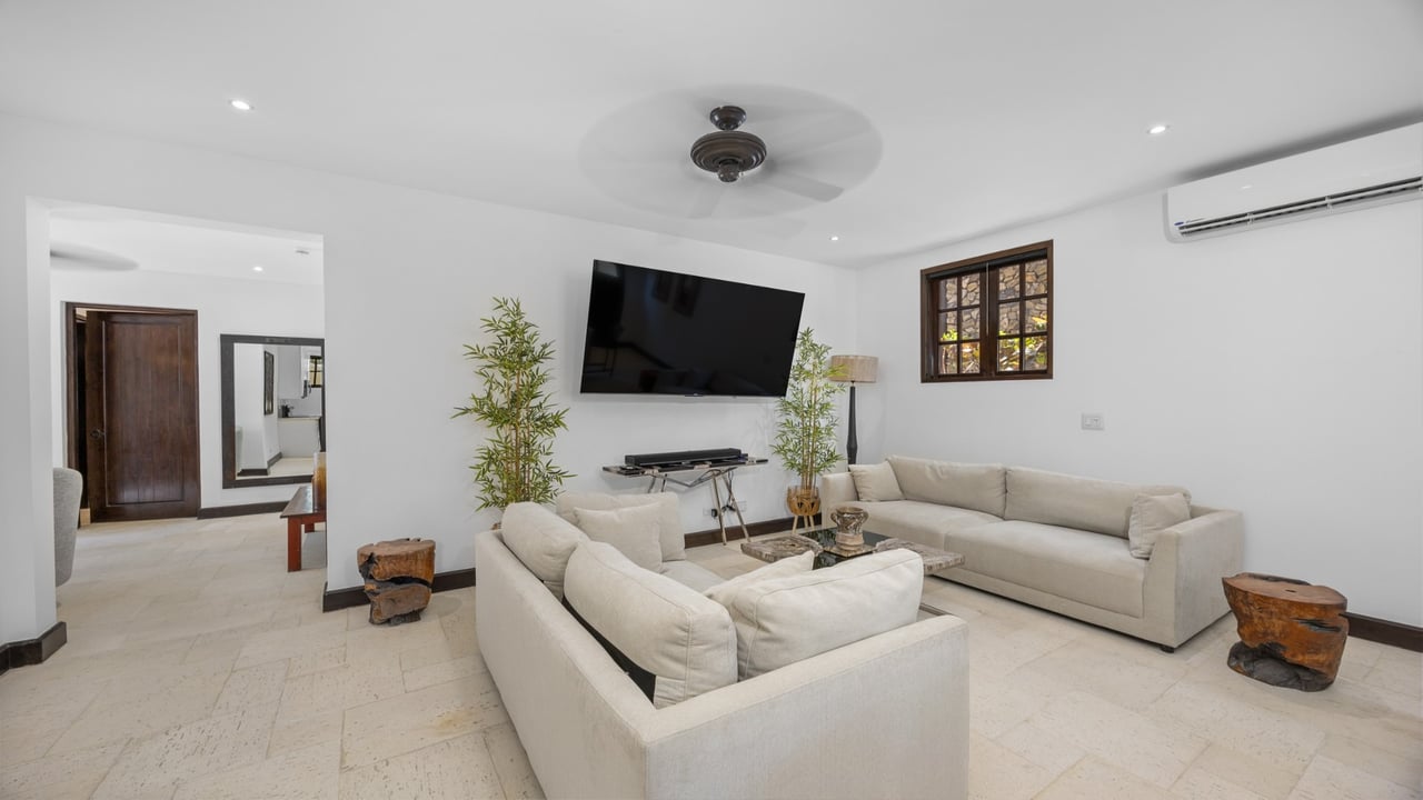 La Antigua Unit 16 - Home Steps From the Beach