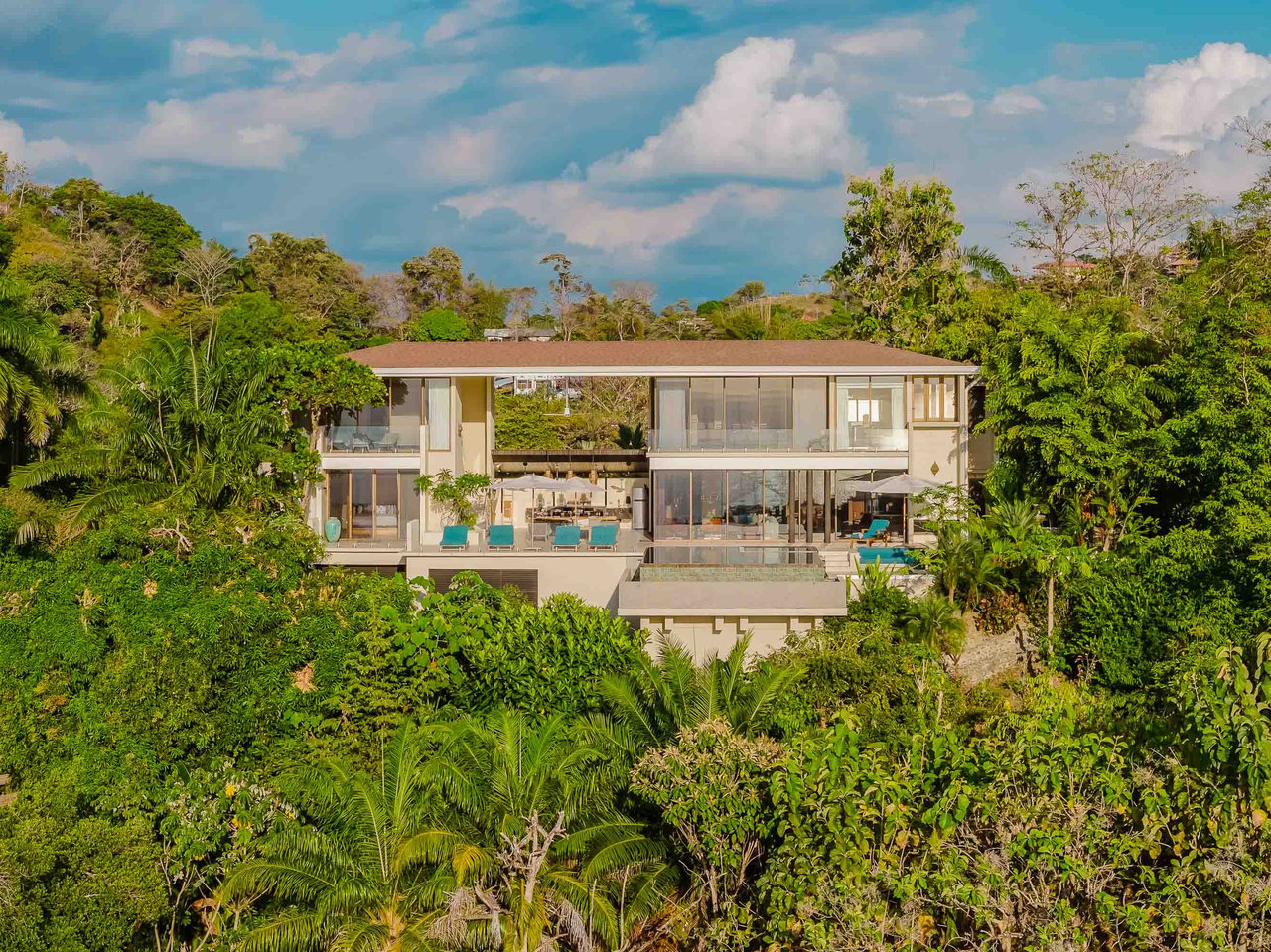 Casa Nola, Luxury Villa in Gated Community La Reserva