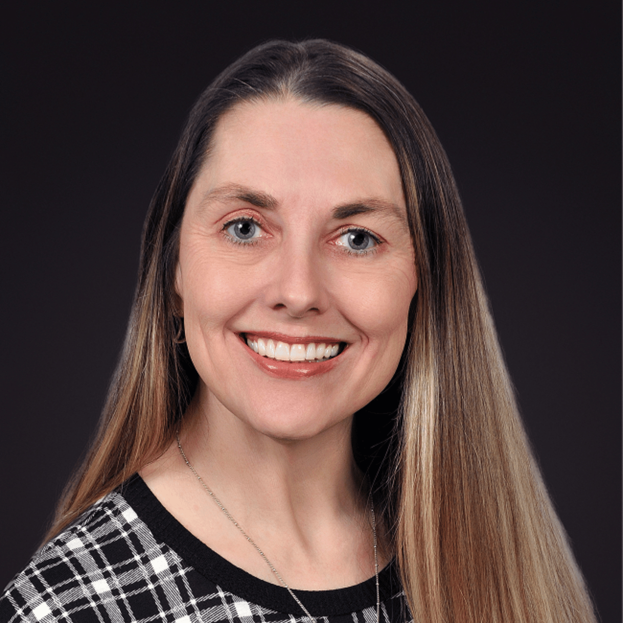 Vivian Coffman Dyersburg, TN Real Estate Agent Headshot