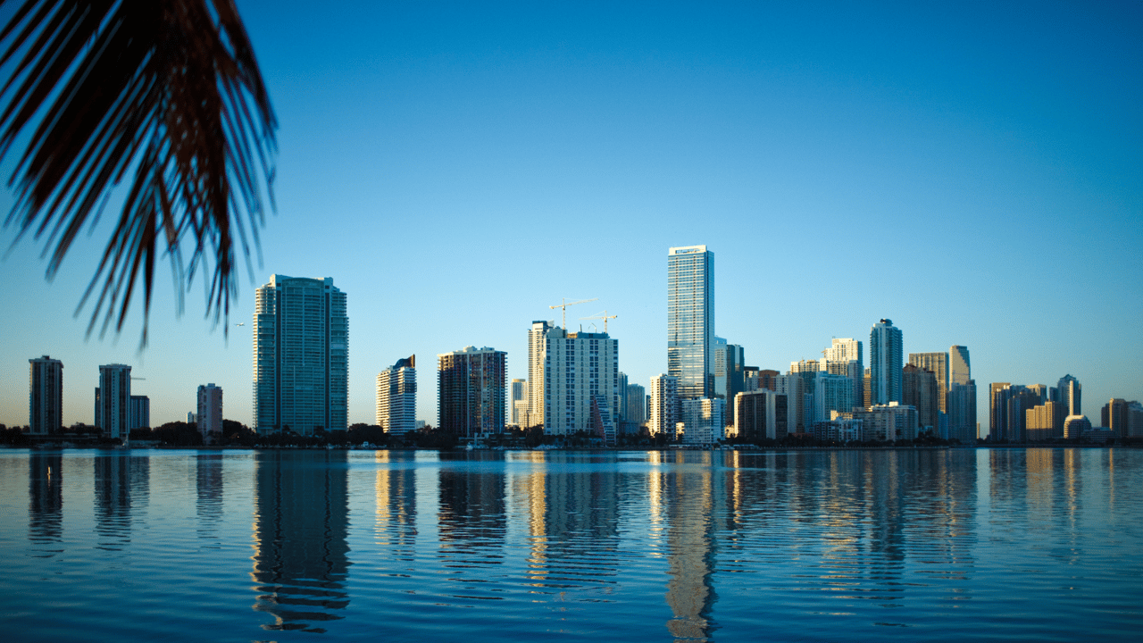 Why 2025 is the Year to Buy a Luxury Home in Miami