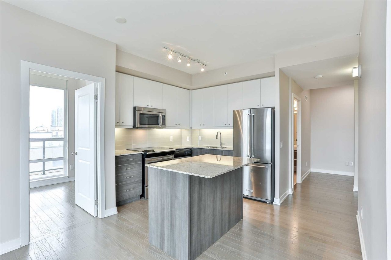 8 Fieldway Rd Unit: 401