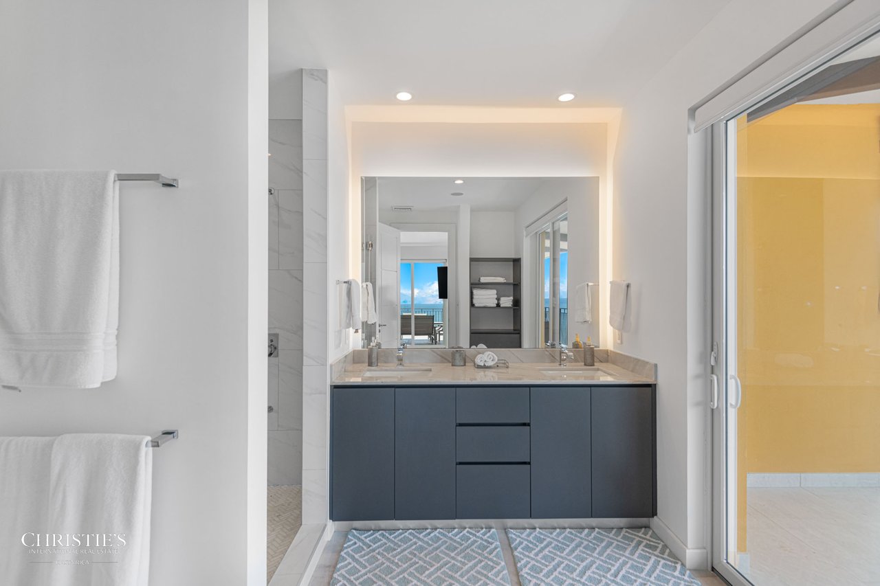 Vista Las Palmas – Executive Oceanfront Penthouse 11B