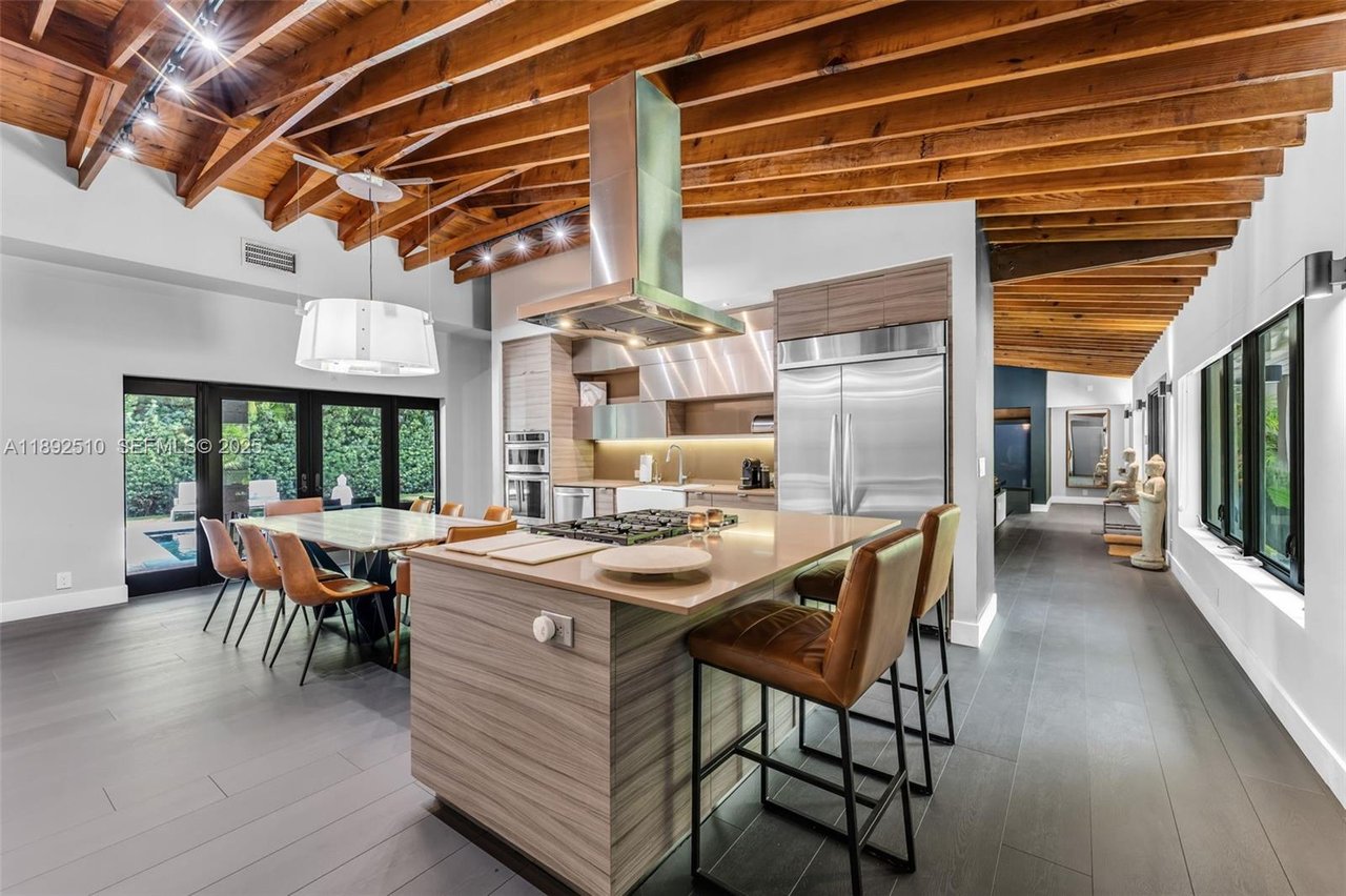 40-S-Prospect-Drive-coral-gables-home-sold-kitchen