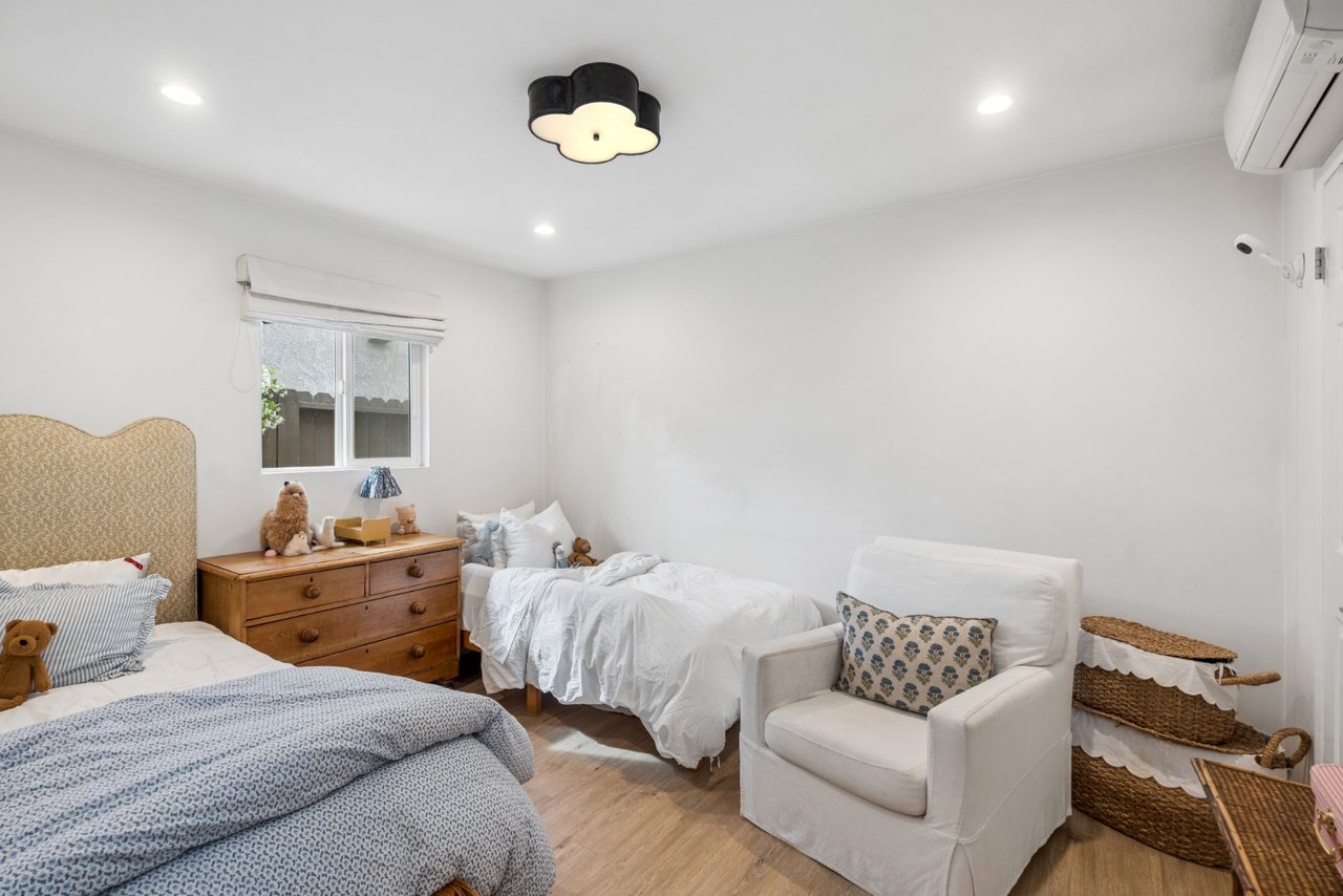 782 W 18th Street