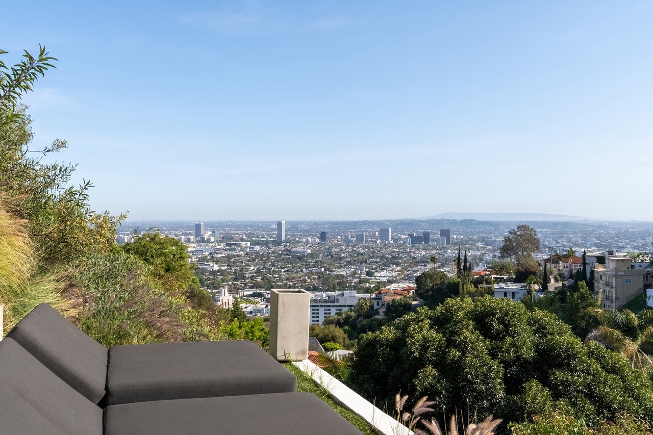 8460 Franklin Ave, hollywood hills