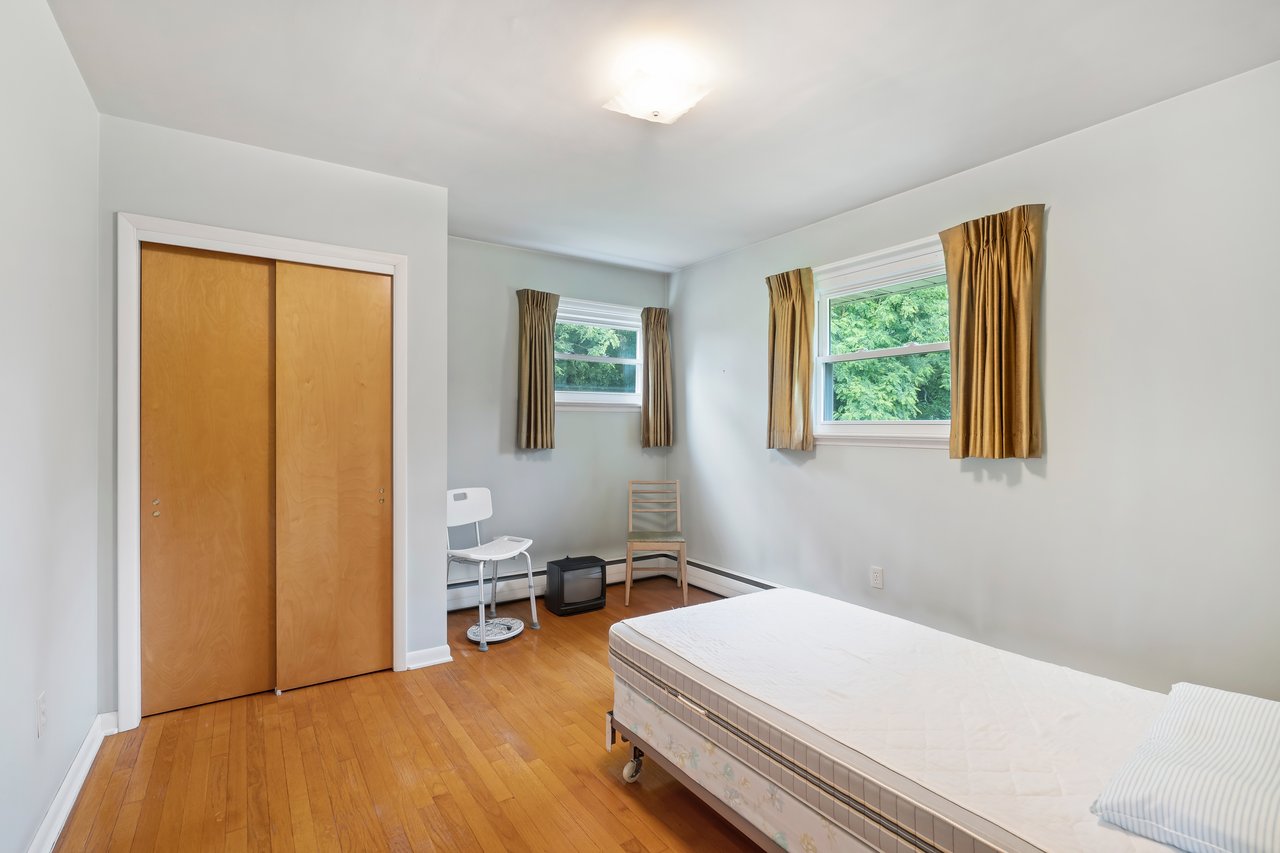 2186 Polk Valley Road