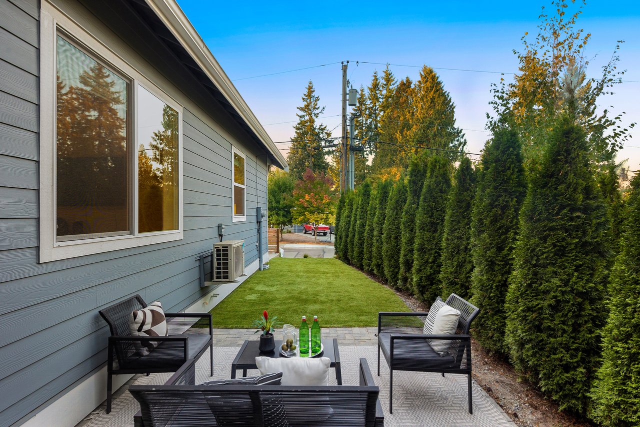 13005 NE 73rd Street Unit: 2