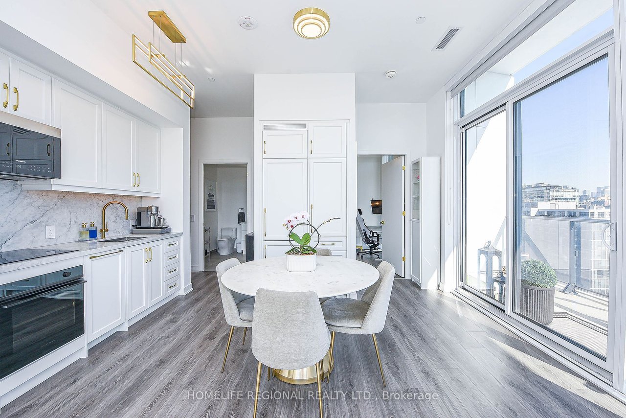 WEST CONDOS PENTHOUSE 