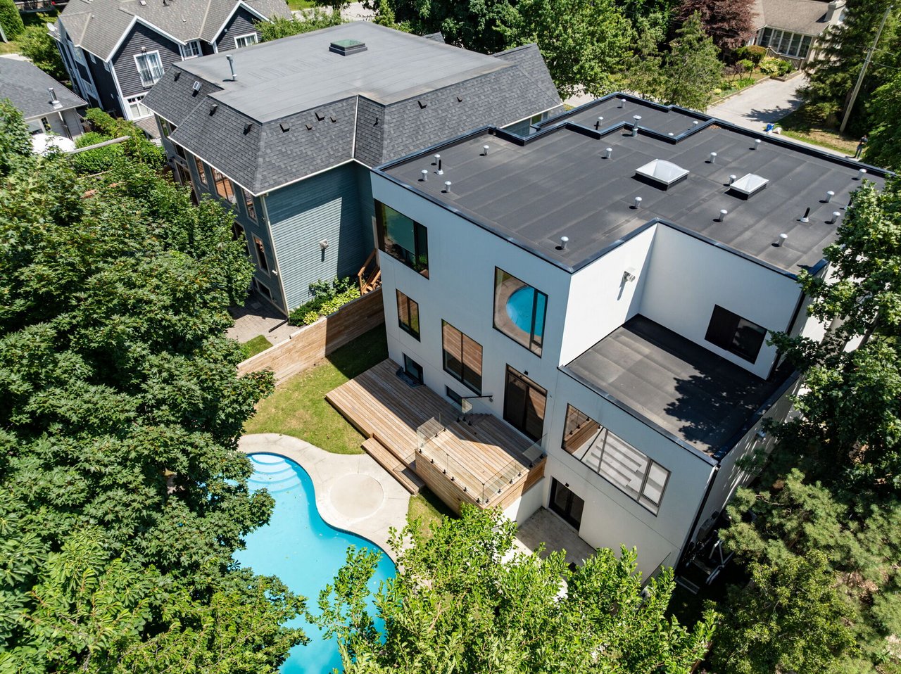 1405 Acton Crescent