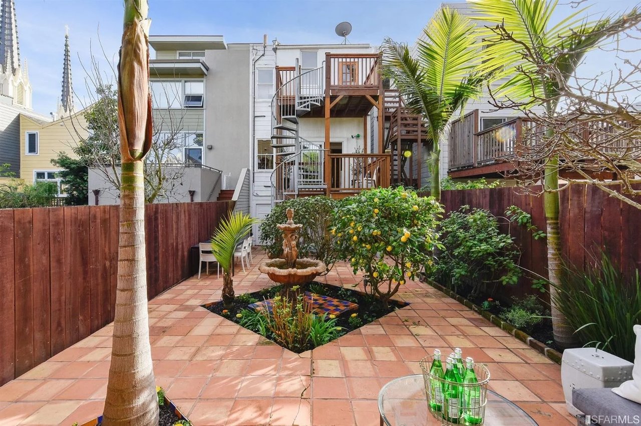 238 Valley St