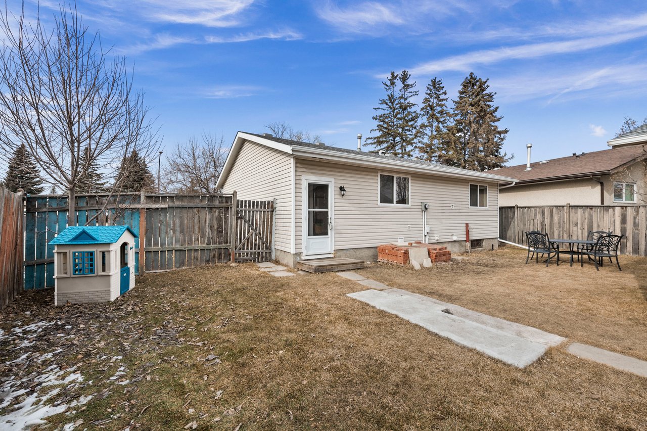 370 Maitland Hill NE