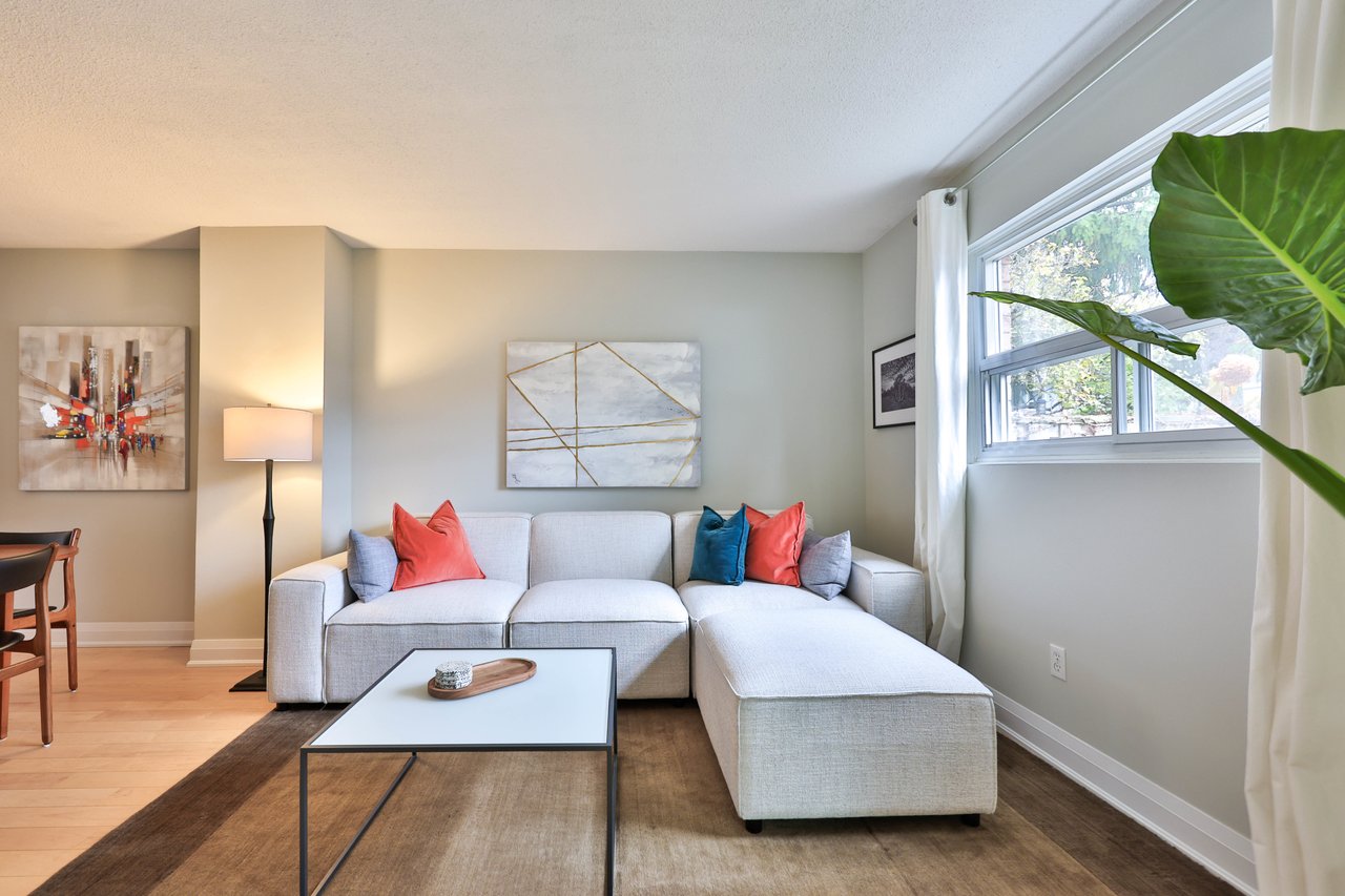 83-1055 Shawnmarr Road, Mississauga