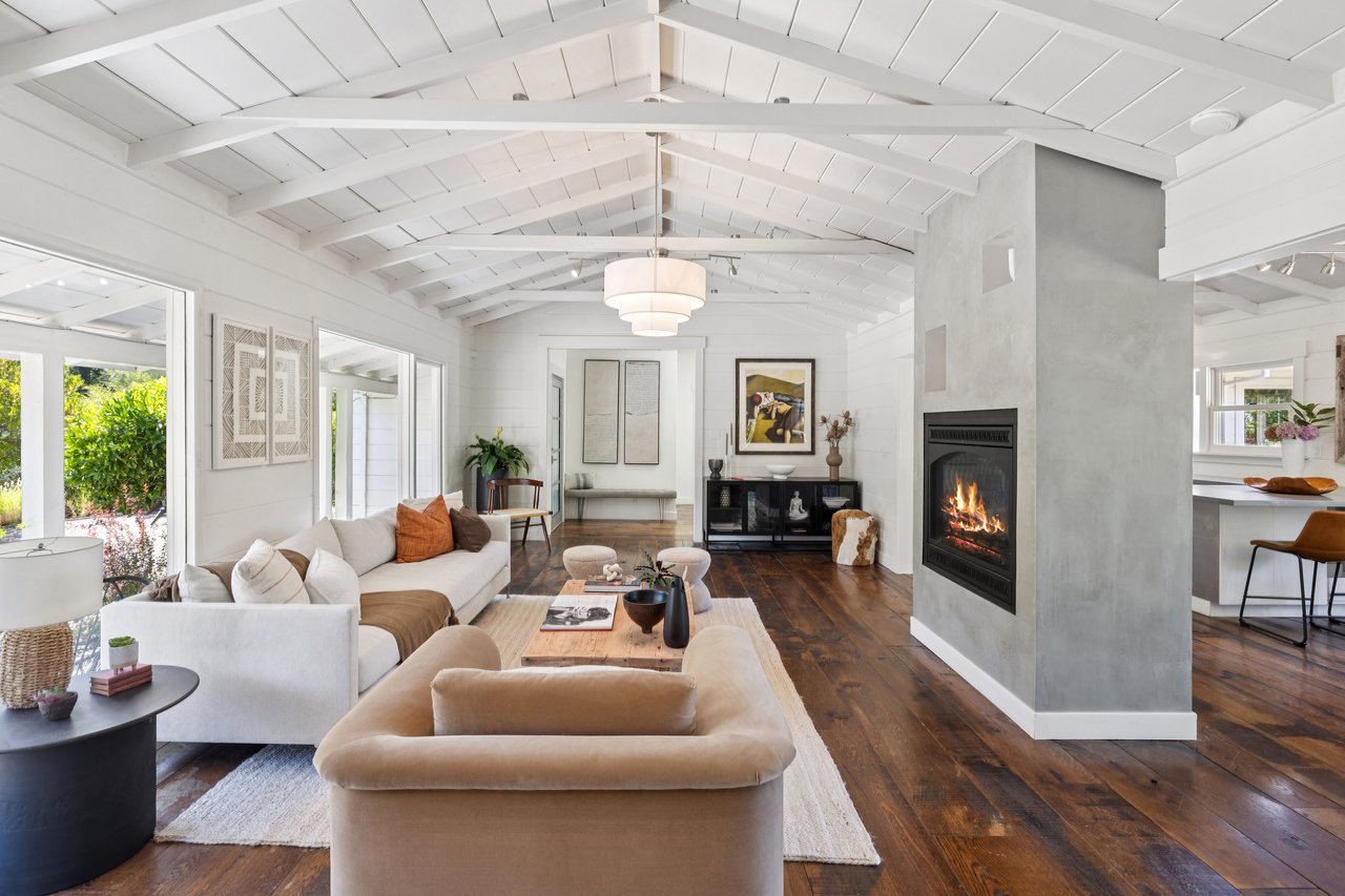 139 Deer Hollow Rd