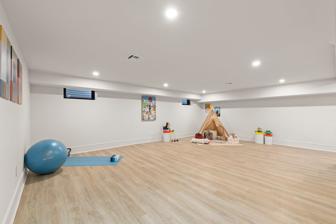 Quiet Luxury. Bold Architecture. A Coveted Address