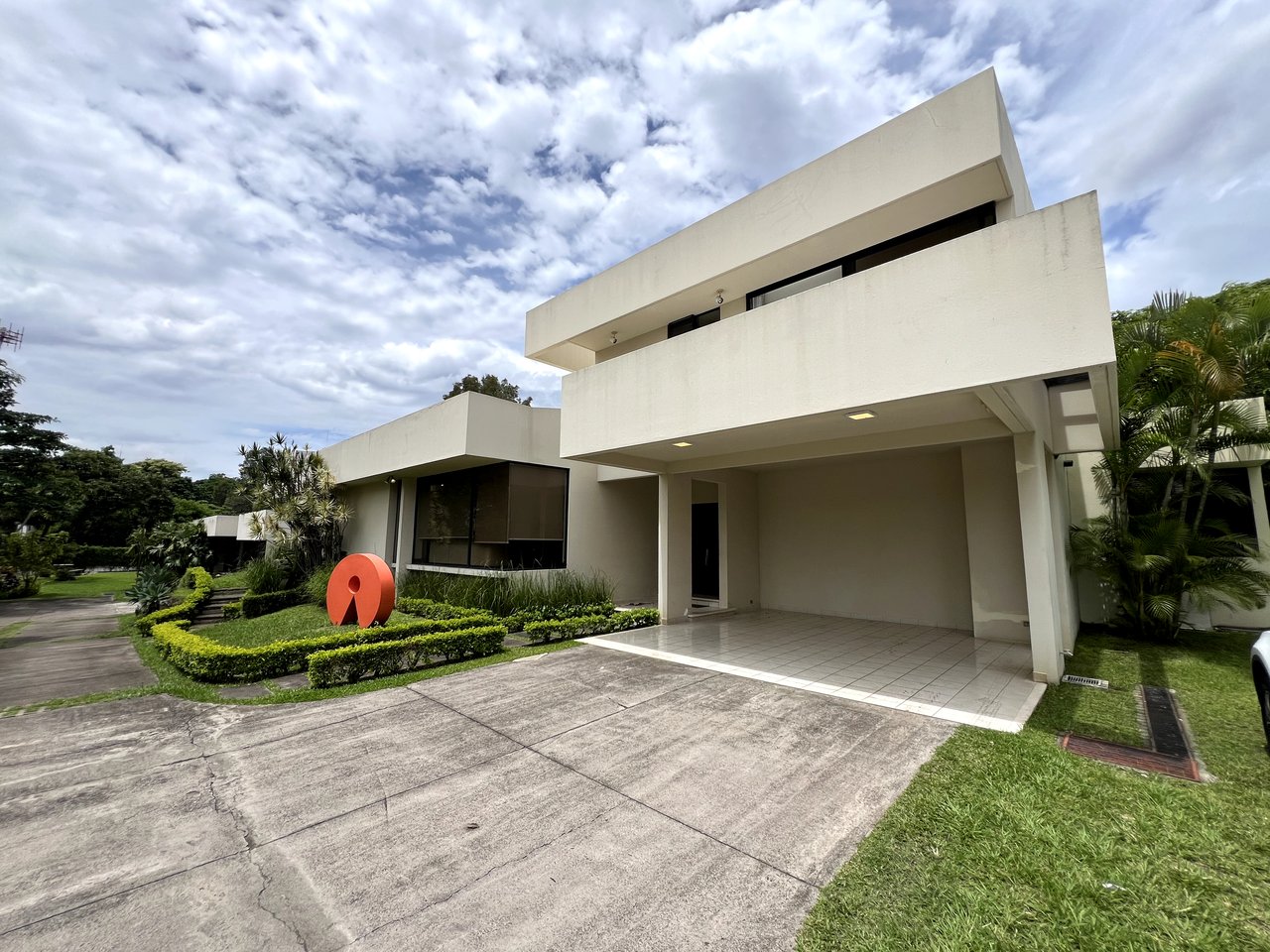 Champagne House