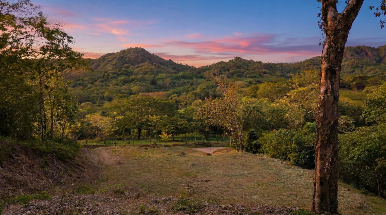 Prime Valley View Homesite | 1,910 m² Build-Ready Lot Near Tamarindo