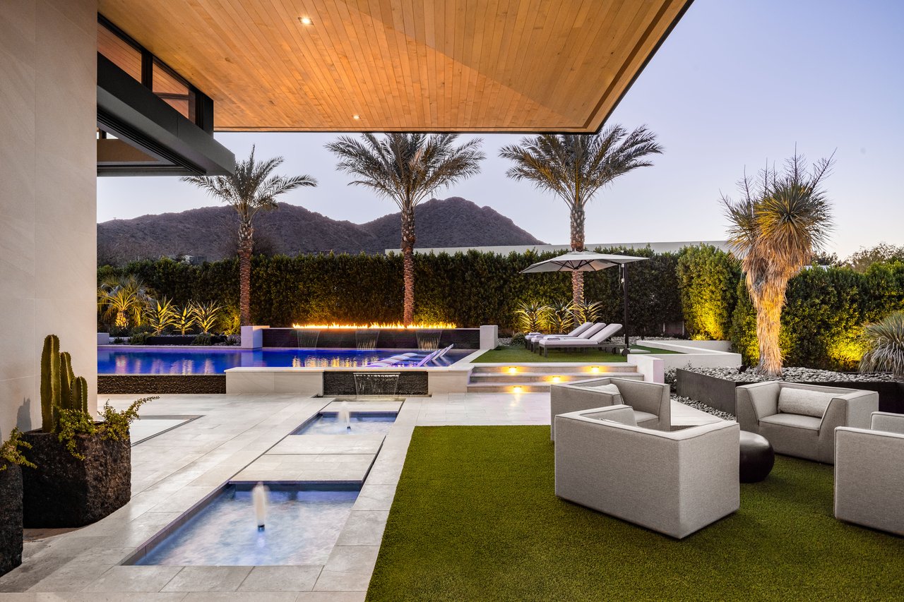 Modern Luxury Home in Paradise Valley, Arizona