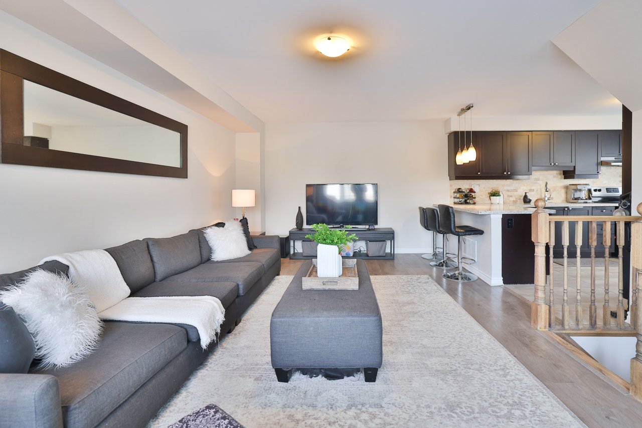 1133 Duignan Crescent, Milton