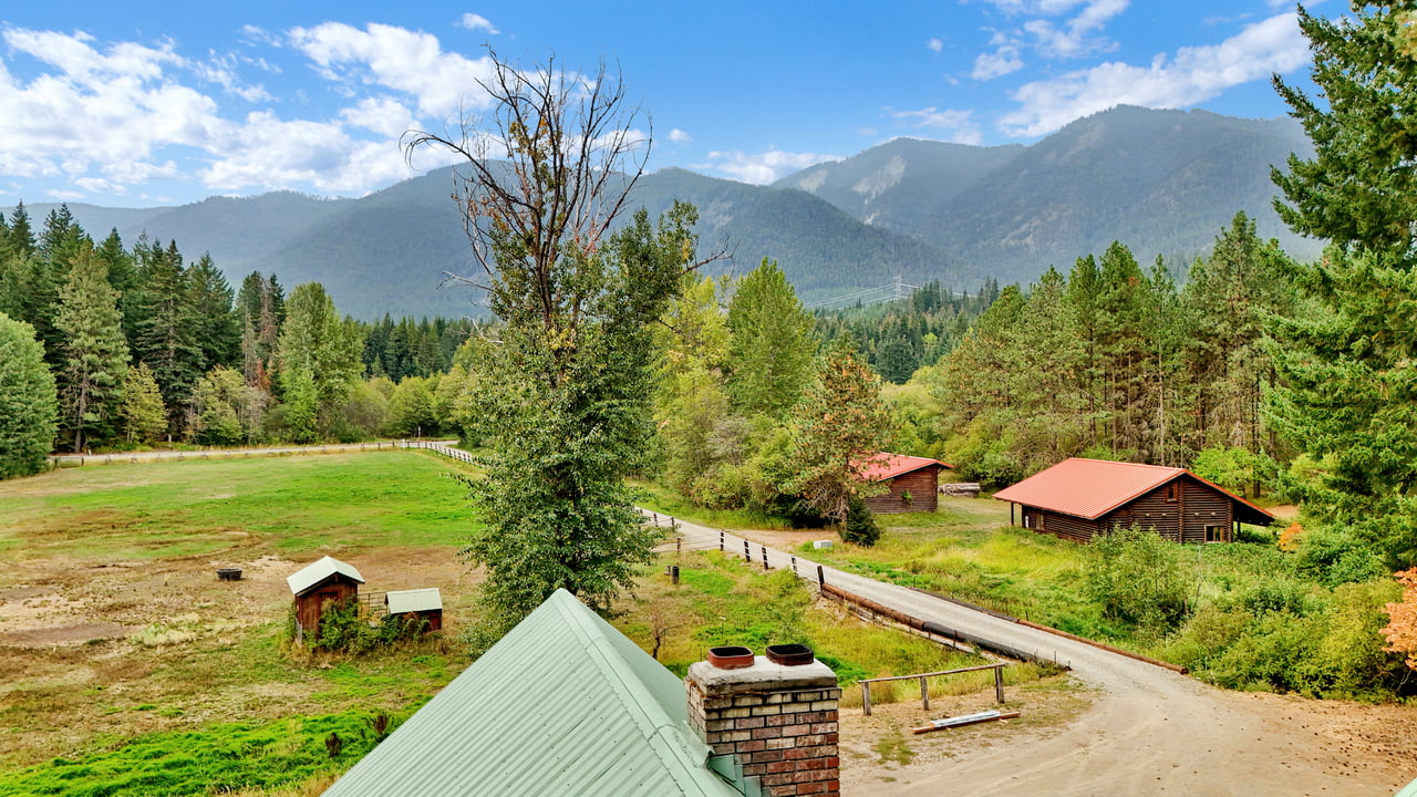 2001 Zrebiec Road, Cle Elum