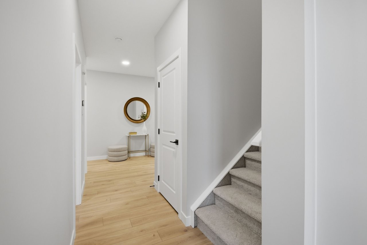 151 Belvedere Crescent SE