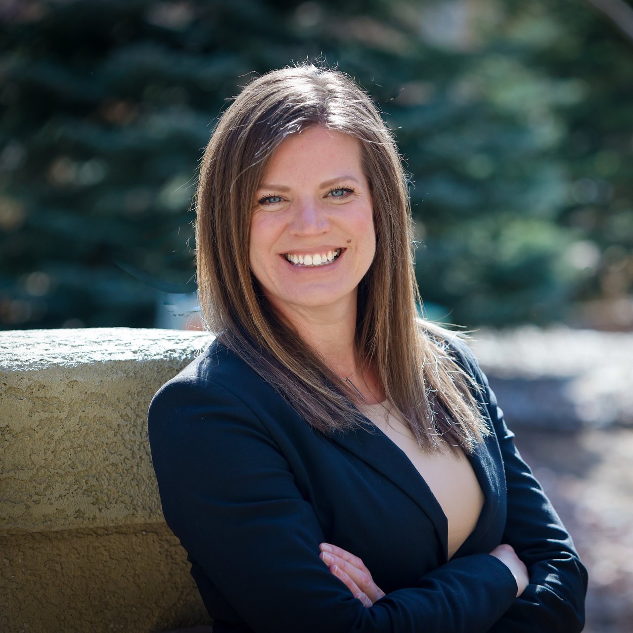 Jackie Emig Anchorage, AK Real Estate Agent Headshot