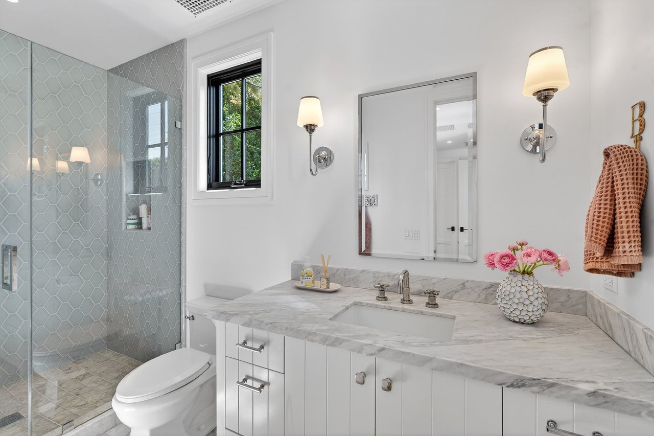 5217 E CALLE REDONDA