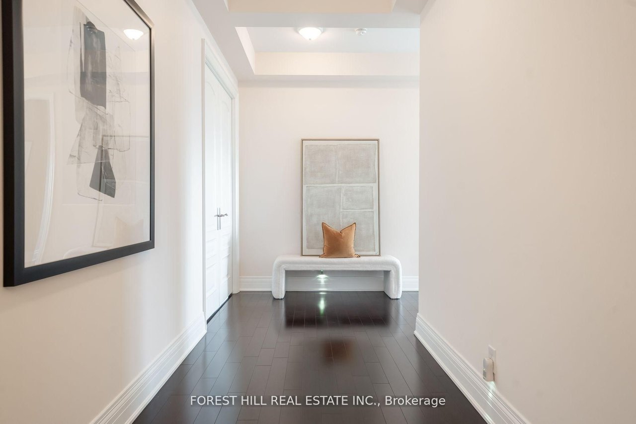 PRESTIGIOUS PENTHOUSE LIVING 