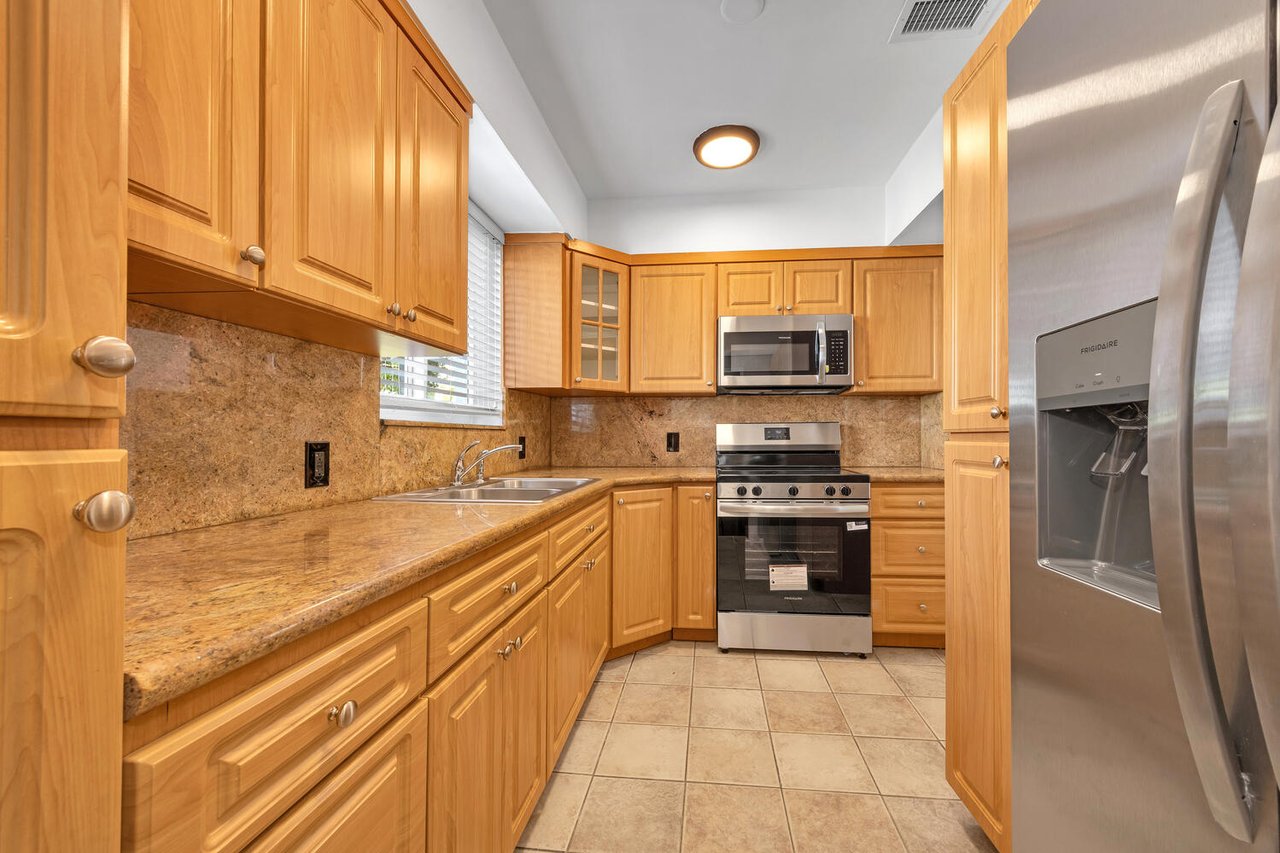 Move-In Ready in The Roads