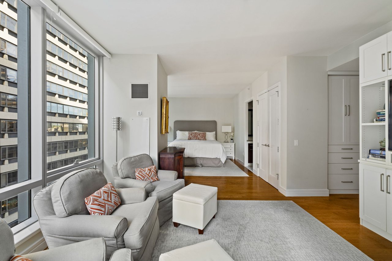 HUGE Primary w/sitting room, 4 closets, 2 baths