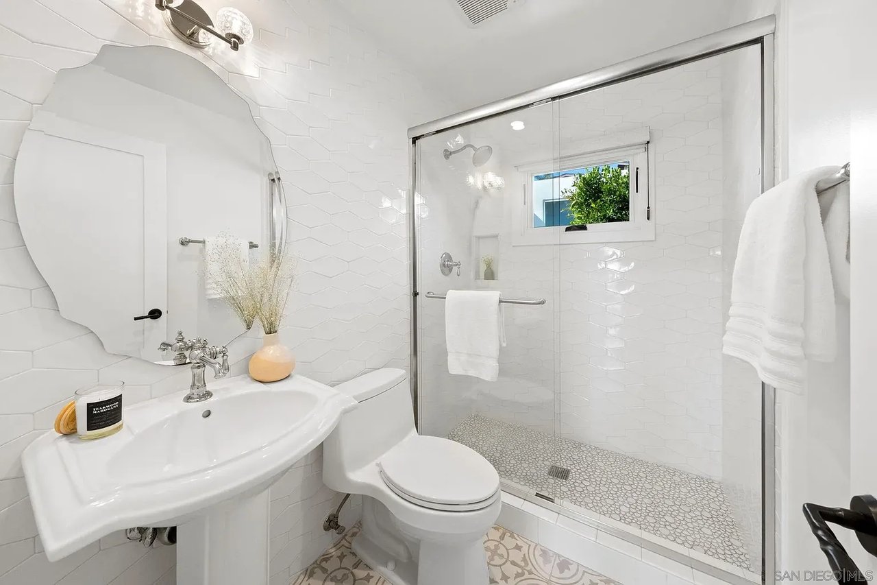 5791 La Jolla Corona Dr