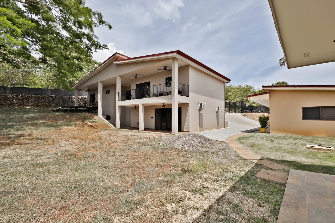 Your Costa Rican Retreat with Room to Grow in Playas del Coco