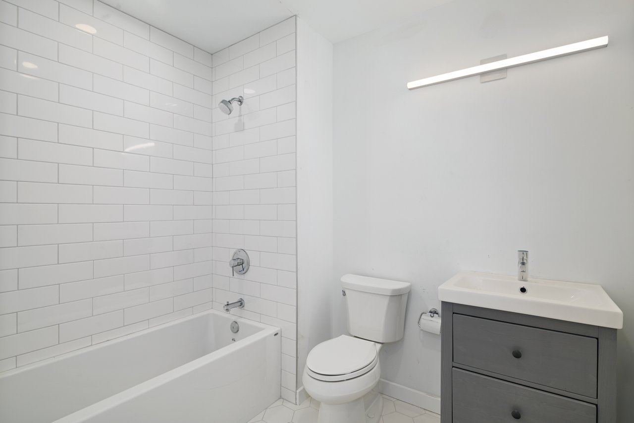 1501 N 31st St #PH13, Philadelphia, PA 19121