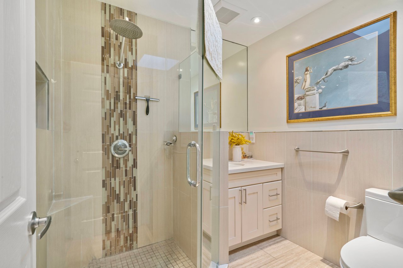 23 Fernwood Ave