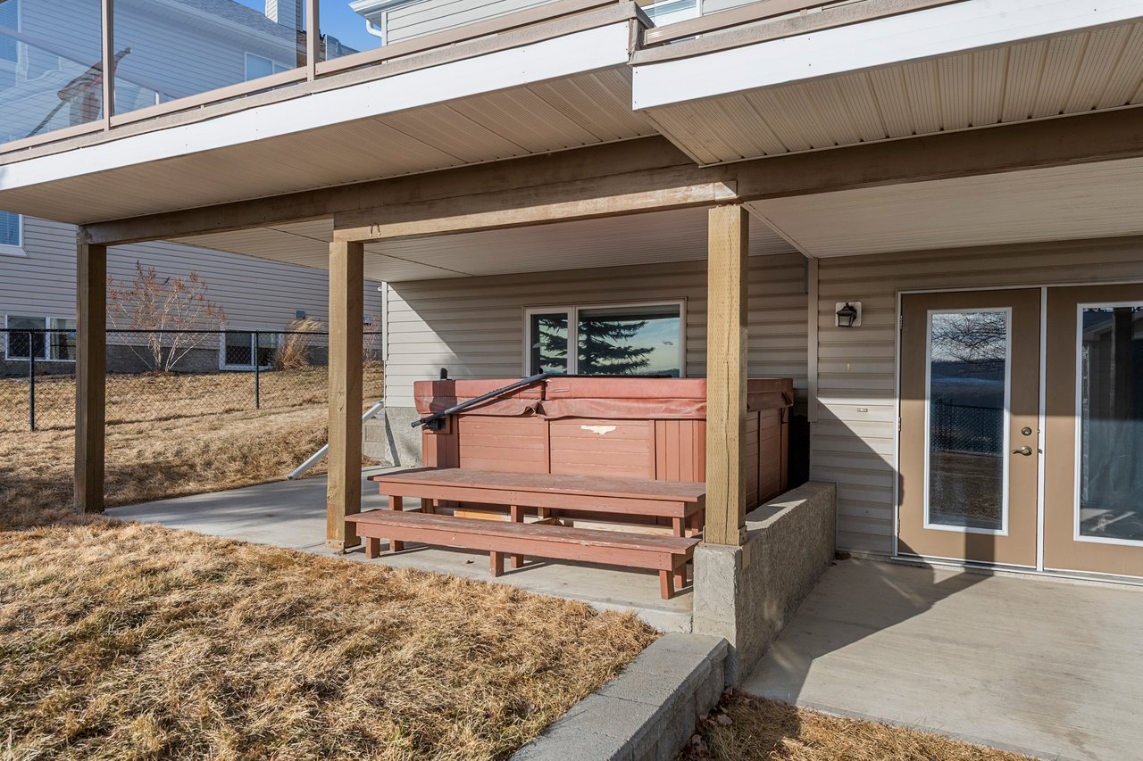 98 Tuscany Ravine Close NW