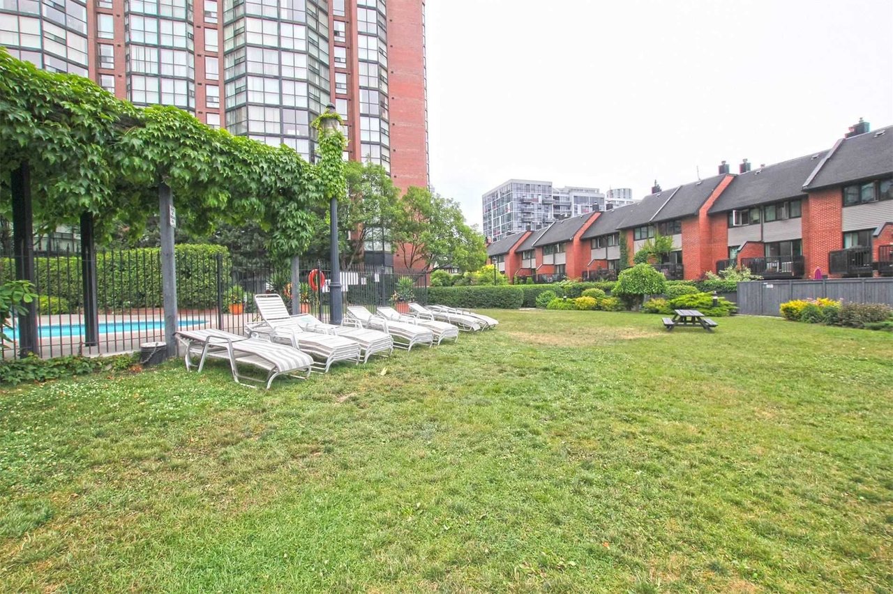 701 King Street W 806