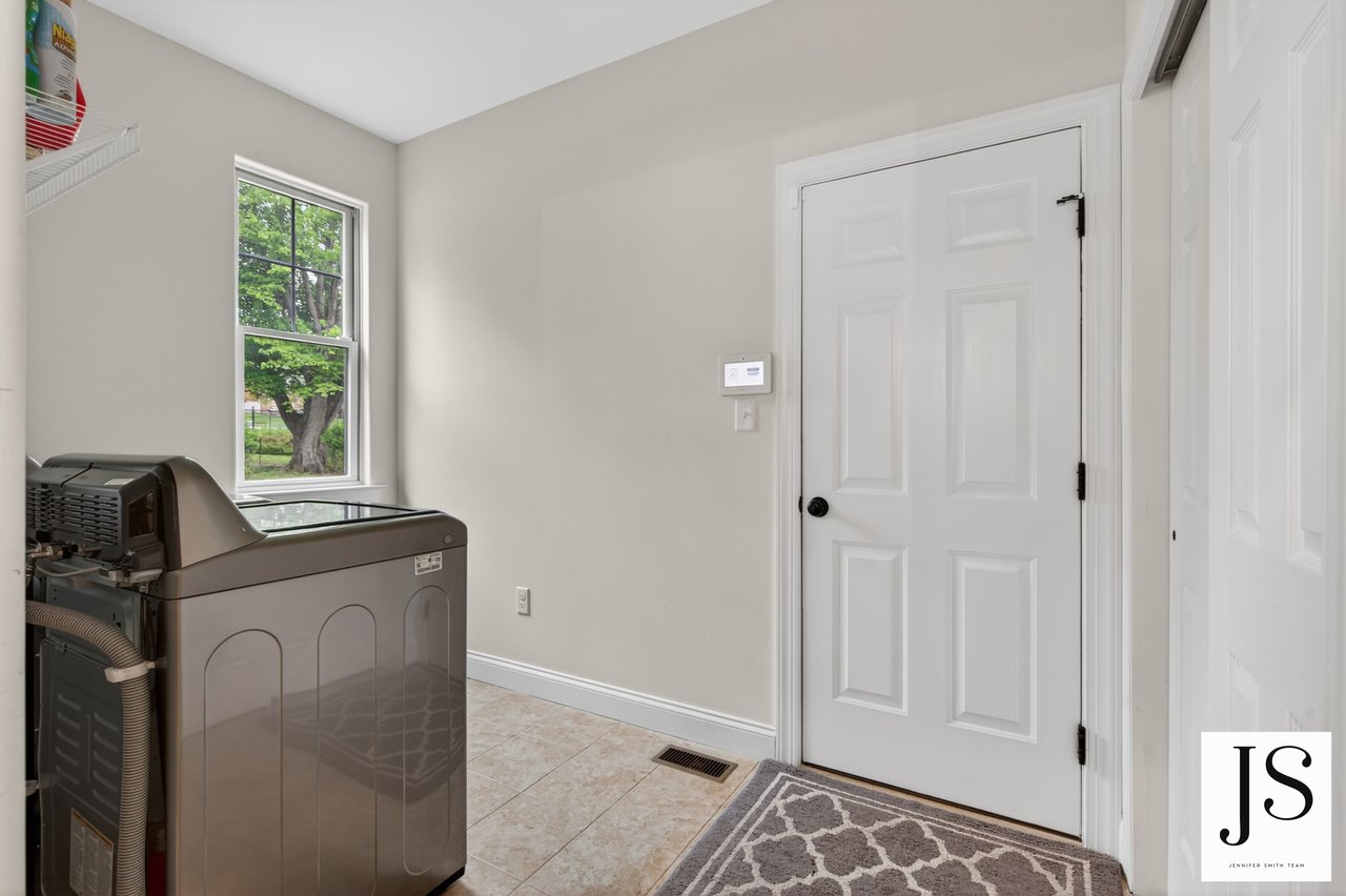 7 Overfield Ln, Glen Mills, PA 19342