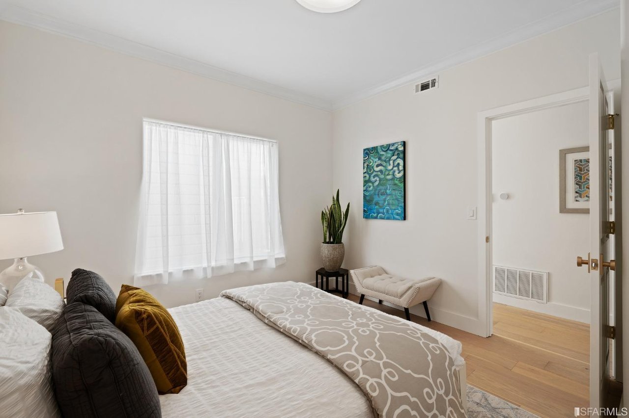 128 Wood St #3