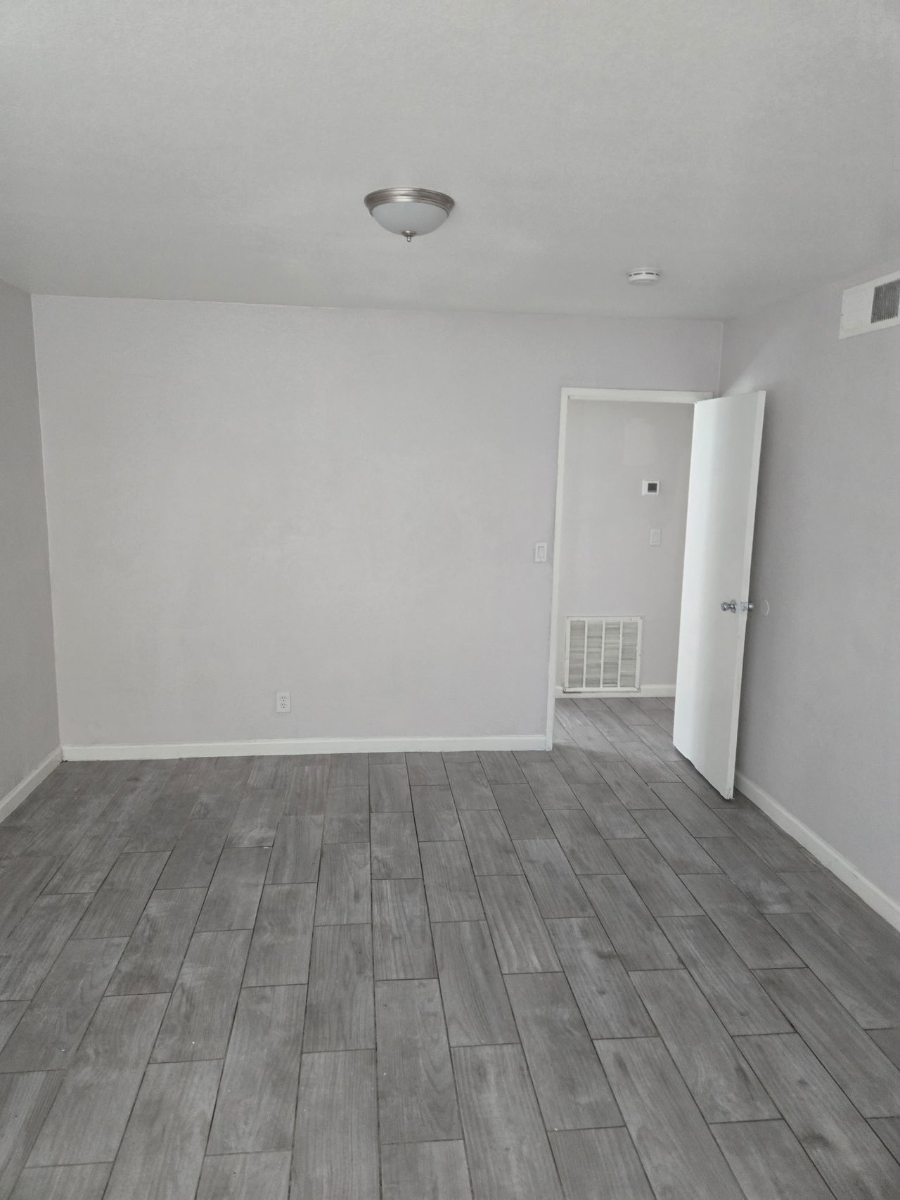 33 Gold Bar Court #B