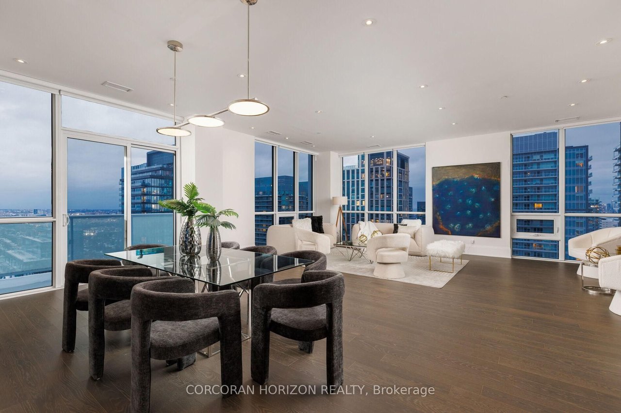 PENTHOUSE OPULENCE BY THE EGLINTON LRT