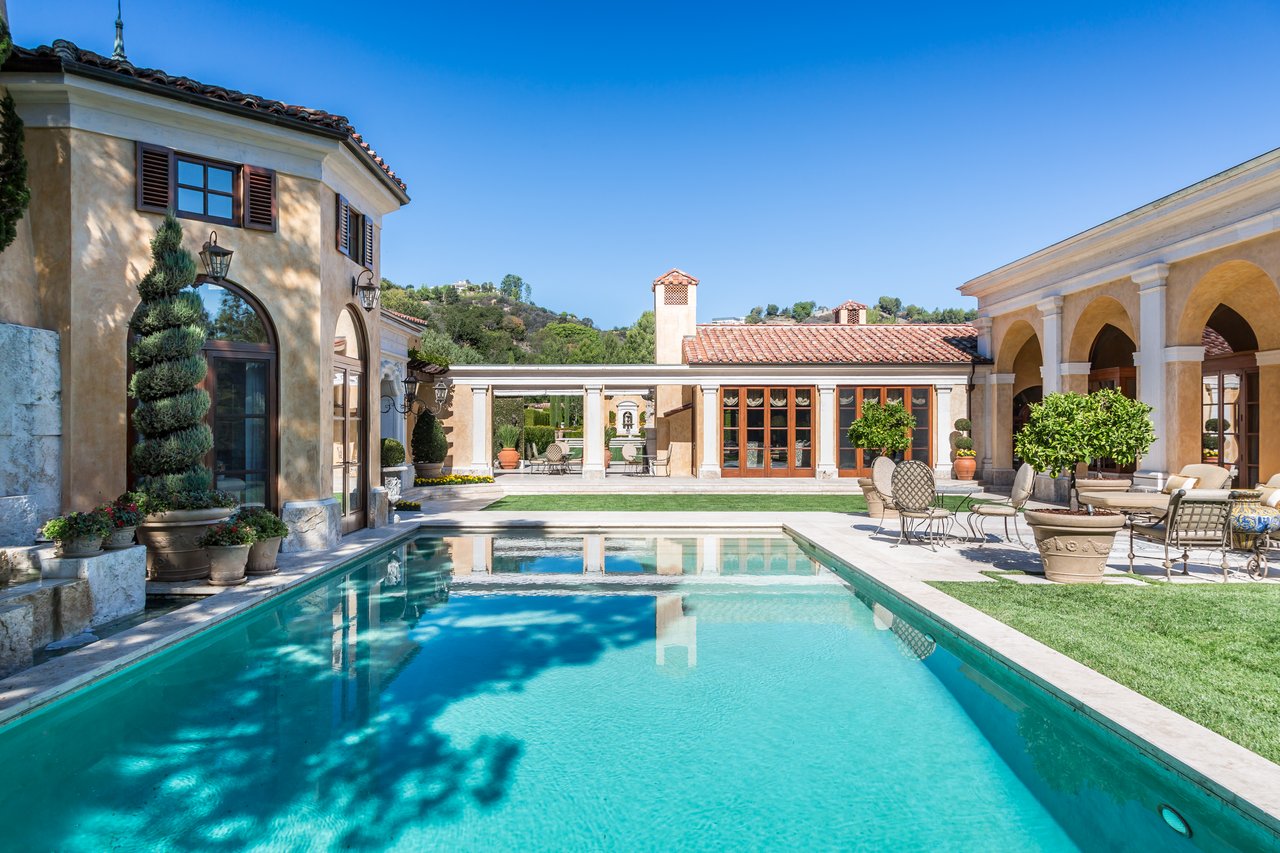 60 Beverly Park