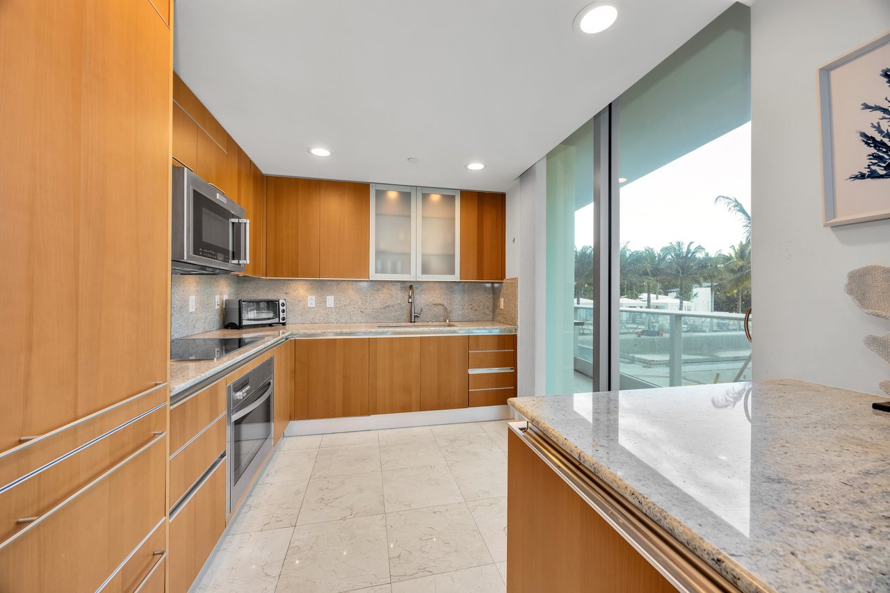 2627 S Bayshore Dr # 507