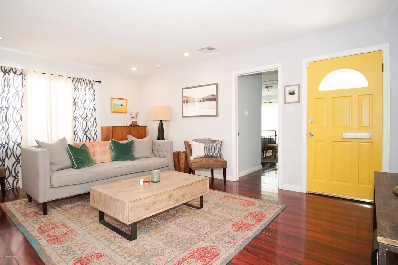 1117 N Buena Vista St