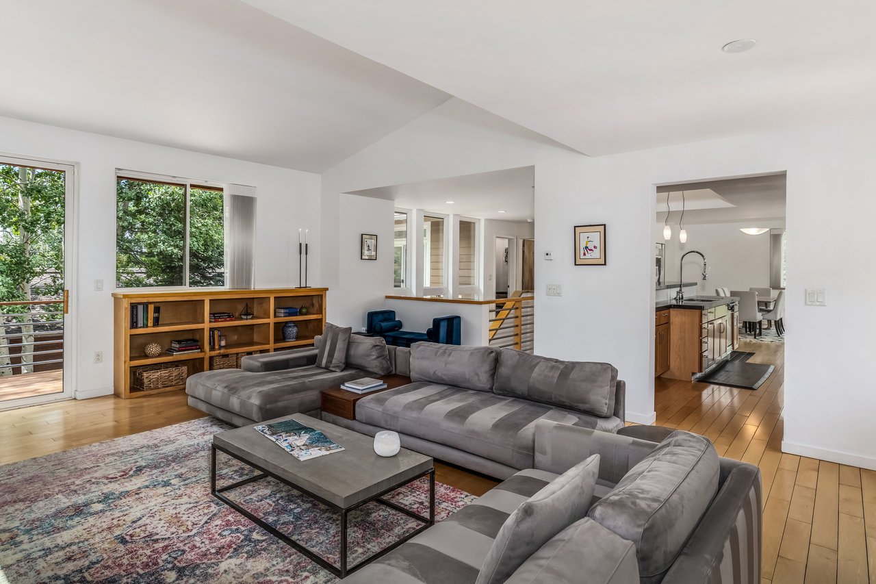 11 Russell Trail