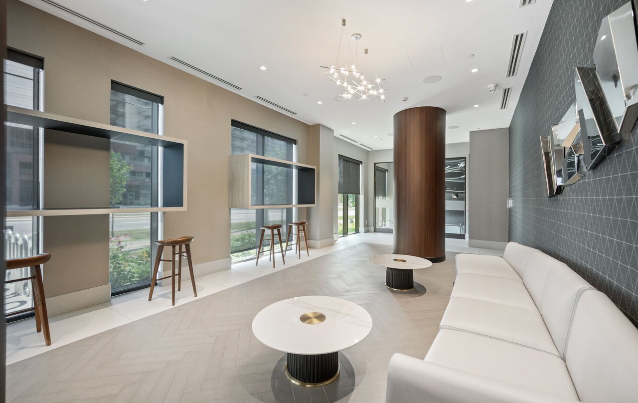 2550 Simcoe Street N 219