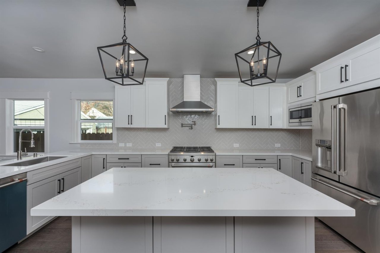536 38th St. 