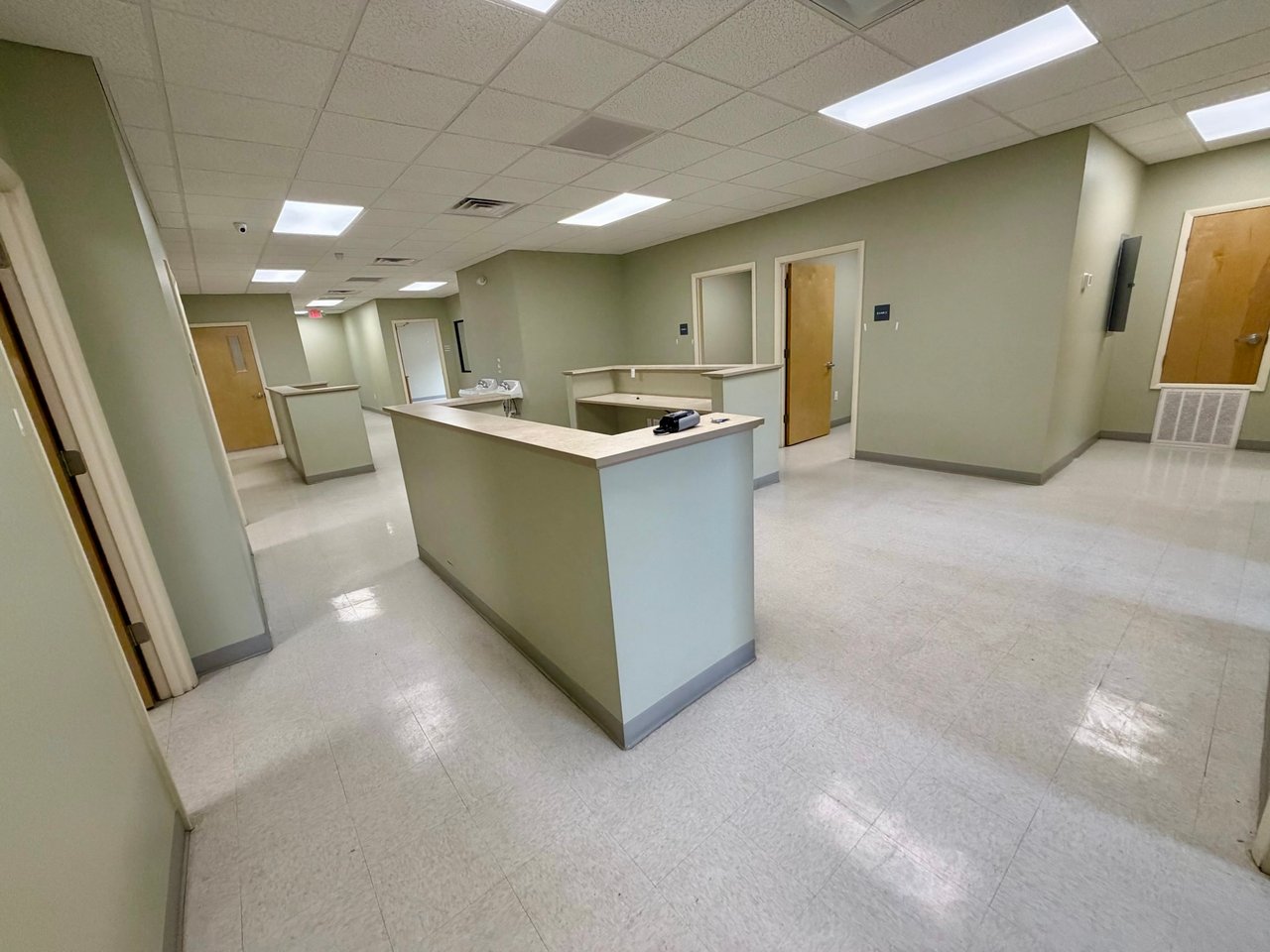 514 Mary Esther Cut Off NW